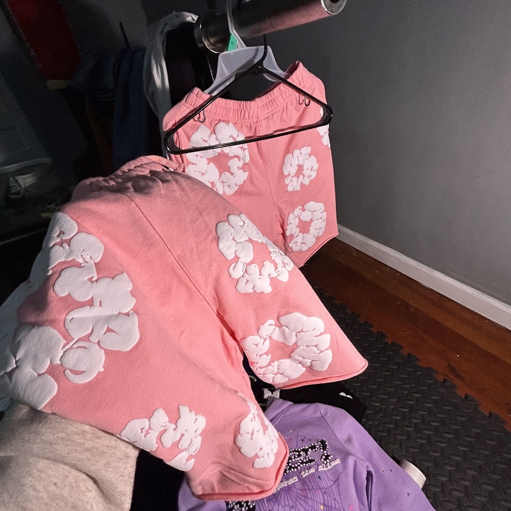 Denim tears pink/white